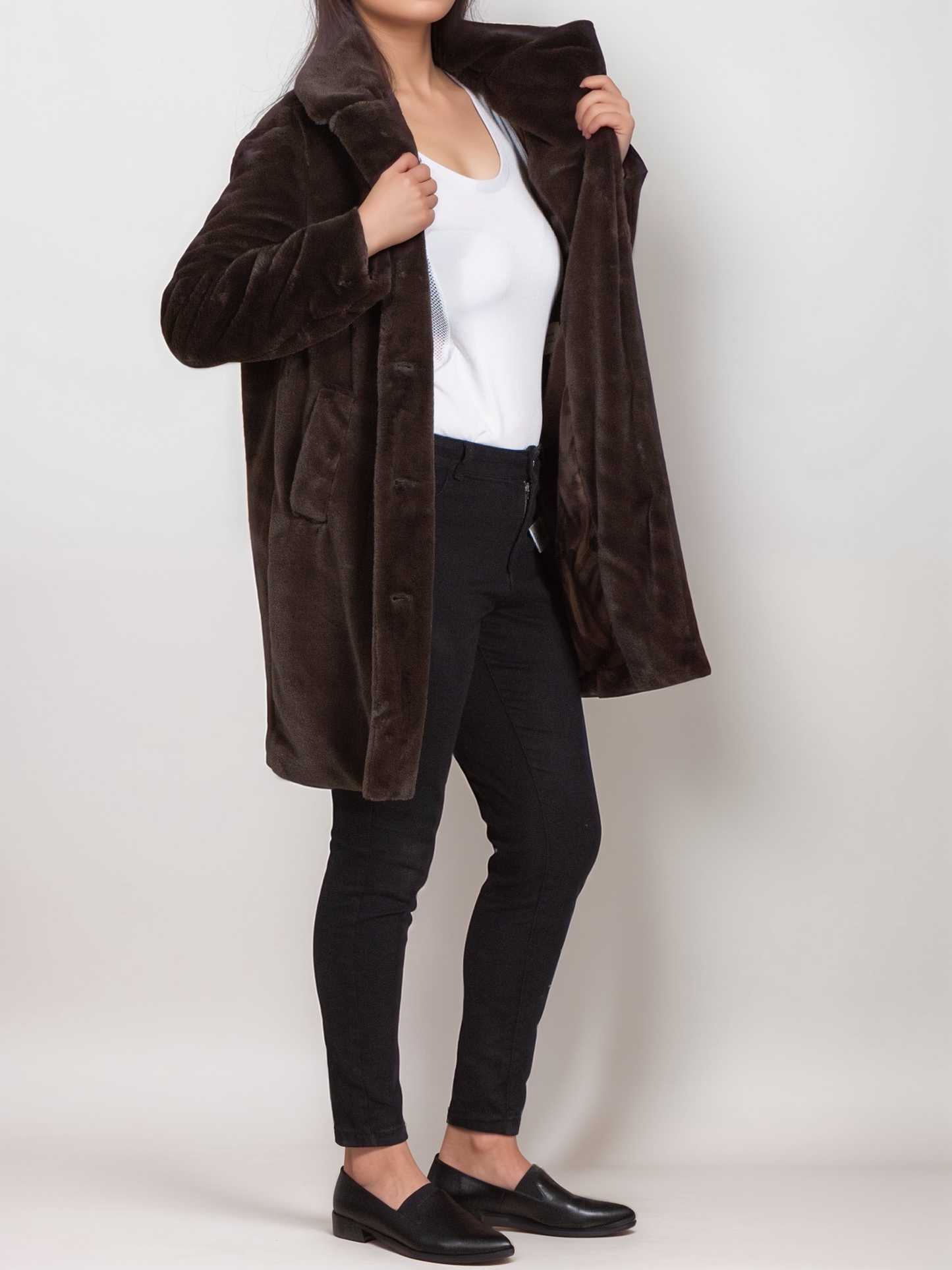 Manteau en fourrure vegan recyclée
