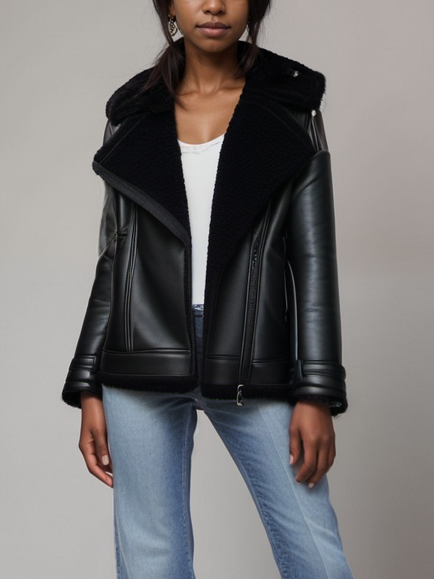 Veste aviateur oversize en peau de mouton retournée végétalienne recyclée