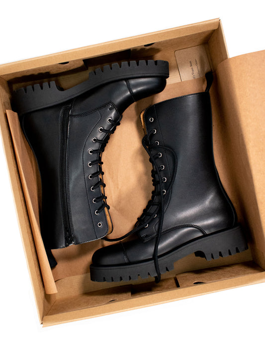 Track Sole 10 Eye Stiefel | Vegane Stiefel