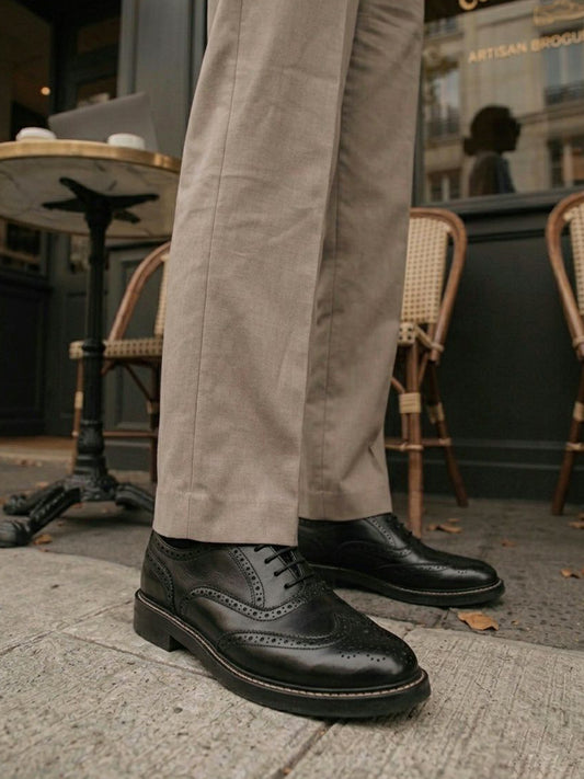 Weit geschnittene Oxford Brogues