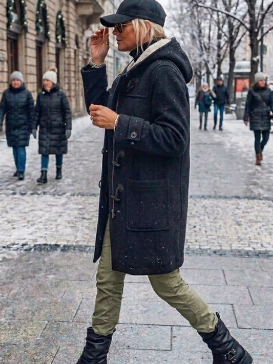 Duffle Coat aus veganer Wolle mit recyceltem veganem Shearling