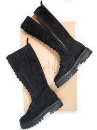 Hohe Schnürstiefel aus veganem Wildleder