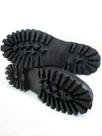 Hohe Schnürstiefel aus veganem Wildleder