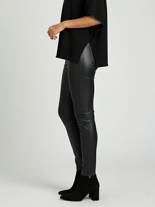 Spitz zulaufende Stiefel | Vegane Stiefel