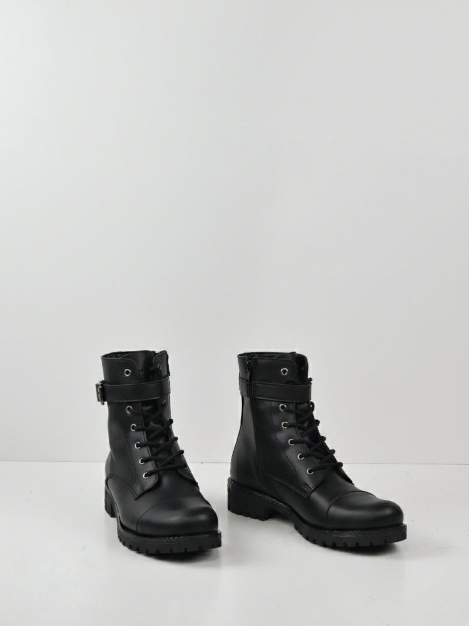 Arbeitsstiefel mit Schnallen