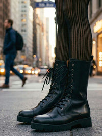 Track Sole 10 Eye Stiefel