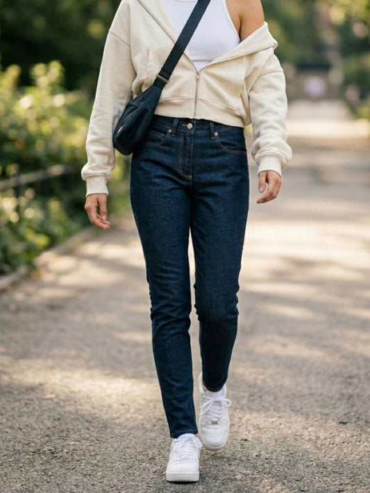 Klassische Jeans aus recyceltem Denim mit geradem Bein