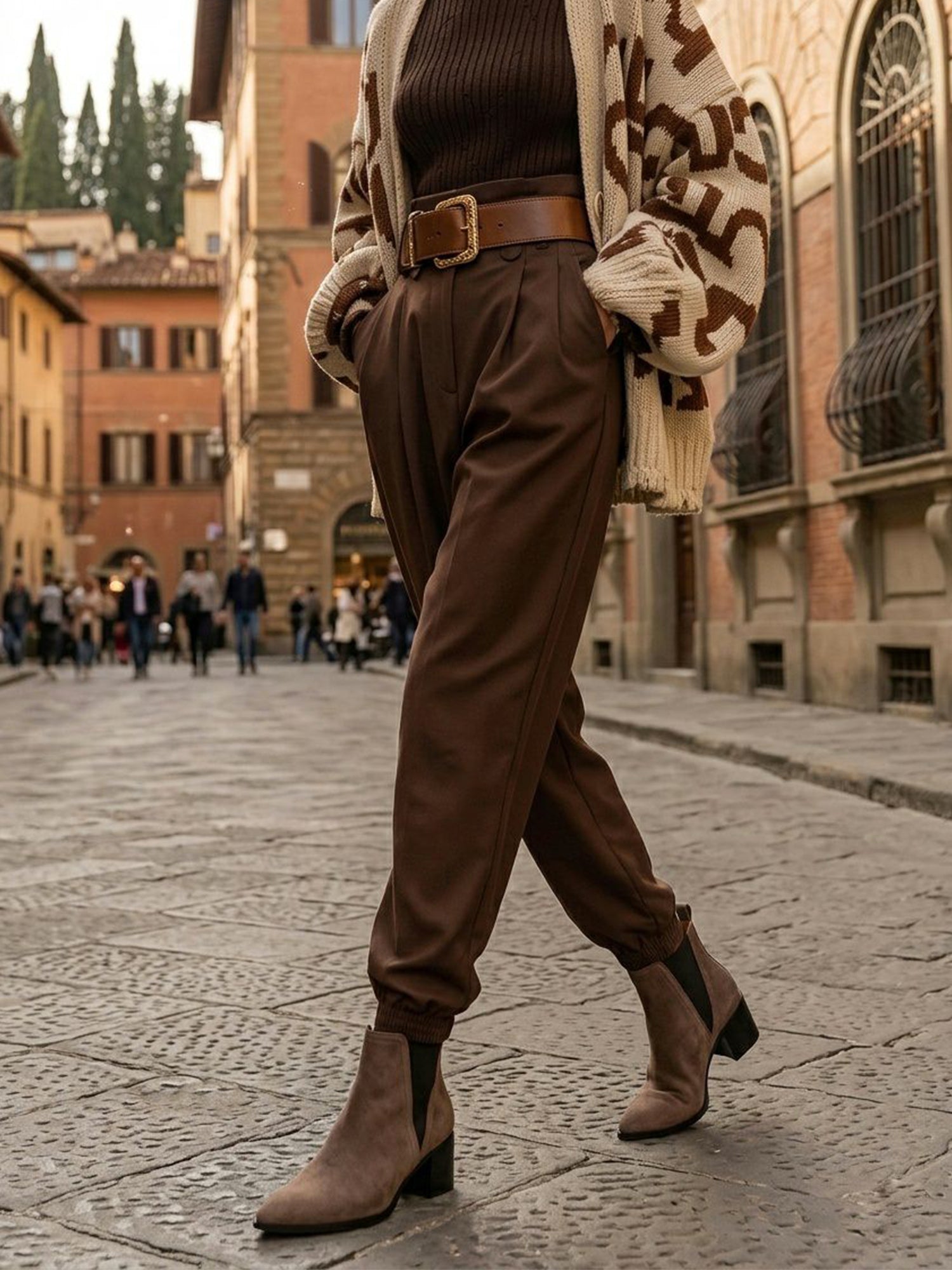 Spitz zulaufende Chelsea-Stiefel