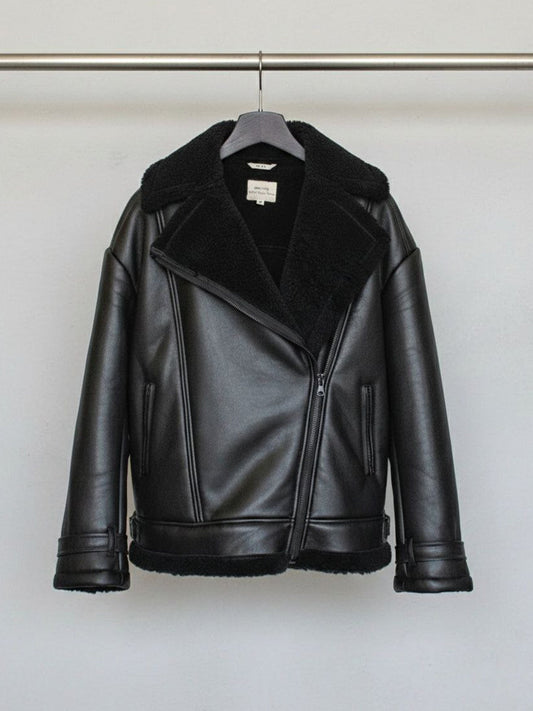 Übergroße Aviator-Jacke aus recyceltem veganem Shearling