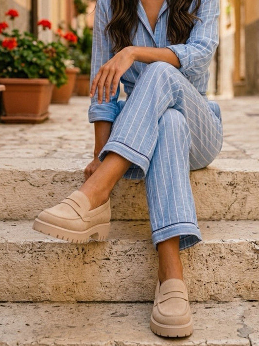 Track Sole Vegan Wildleder Loafers