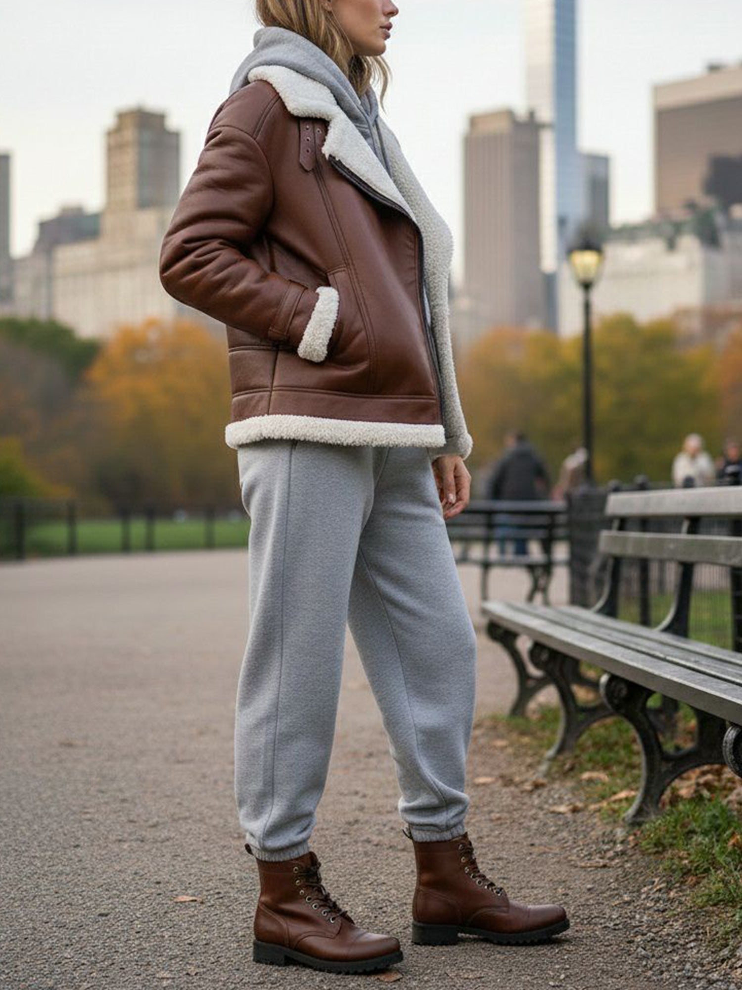 Übergroße Aviator-Jacke aus recyceltem veganem Shearling