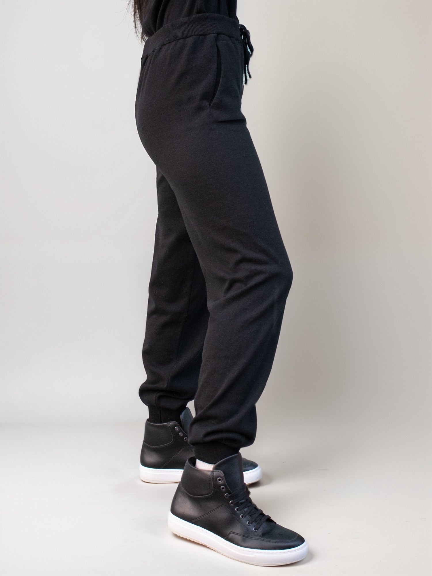 Recycelter Strick-Hoodie
