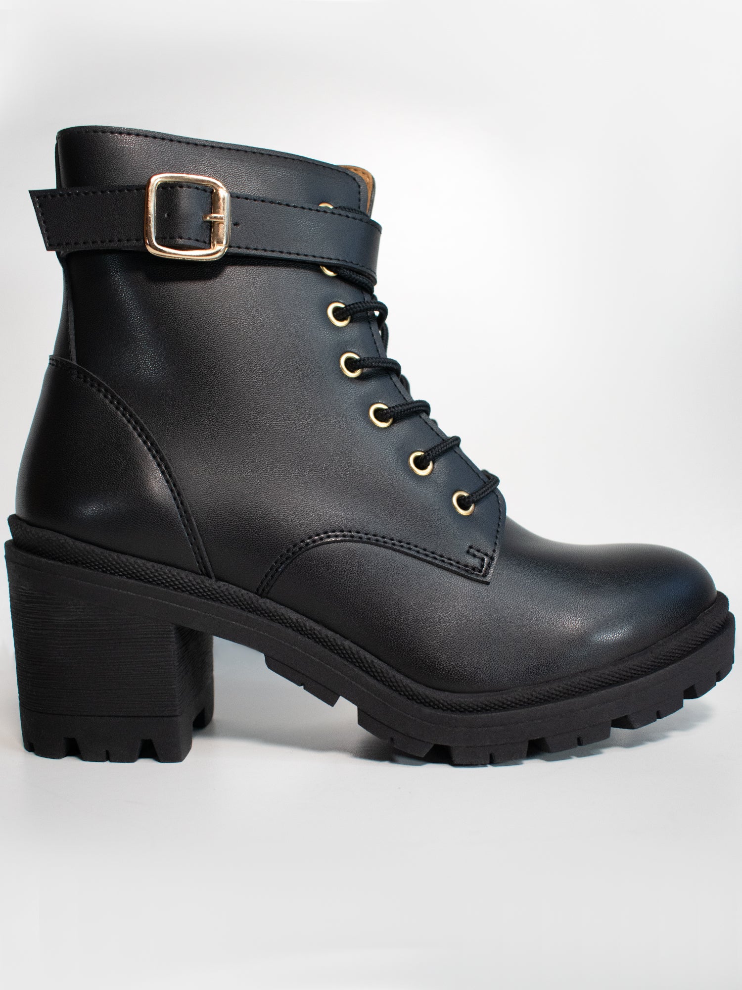 Schnürstiefel mit Gleissohle