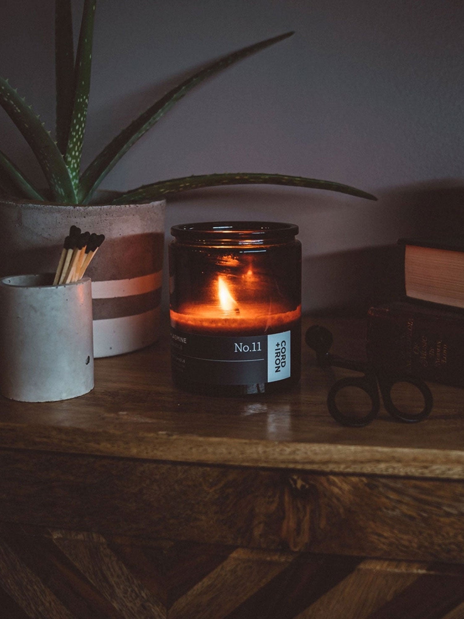 Cord And Iron Handgegossene Kerze